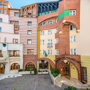 Corvin Corvin Wing 4*, Budapeszt Węgry