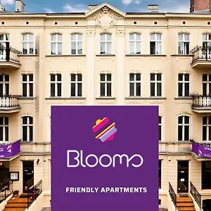 Blooms - Center By Friendly , Poznań Polska